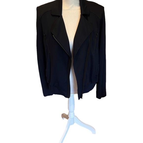 Cabi Chance Asymetrical Zip Navy Jacket Size Medium Style# 5476 - Picture 5 of 9